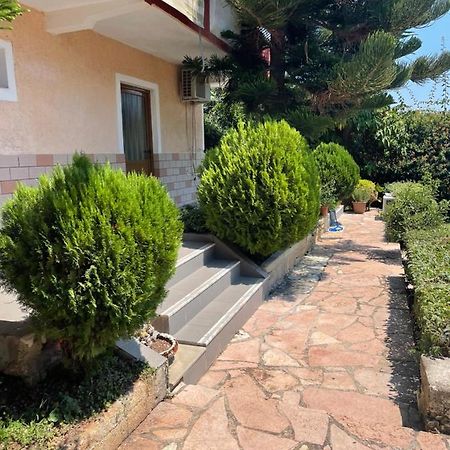 Elias Guest House Sarandë Eksteriør bilde